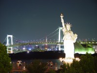 New York night view with the statue of Liberty.