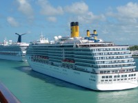 Cruise ship Cruise ships docking