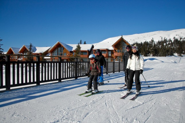 Family skiing