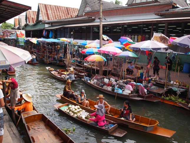 Floating market in Bangkok