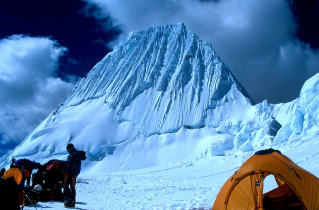 Alpamayo in Peru