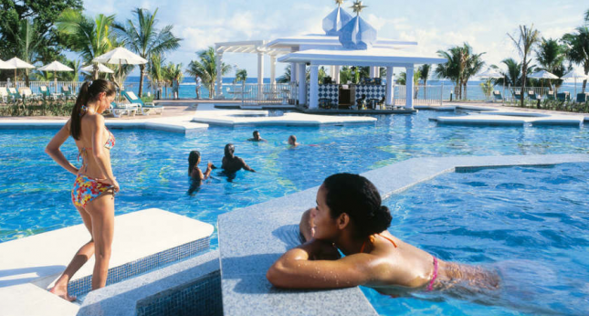 Riu Ocho Rios pool view