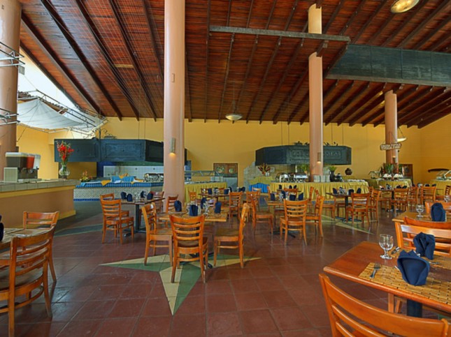 Los Corales buffet