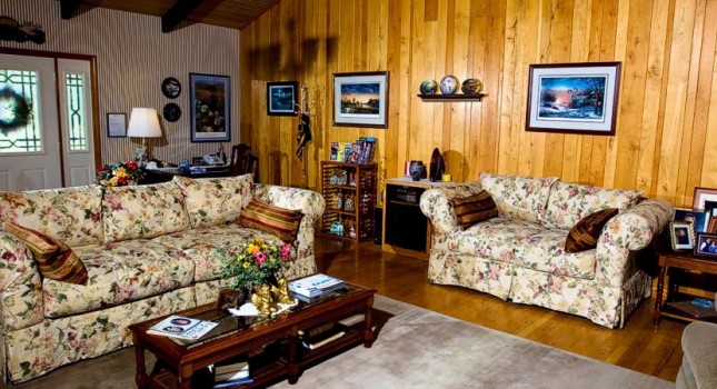 Main living room at Red Bud Cove Bed and Breakfast Suites