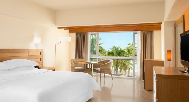 Deluxe Ocean View room at Sheraton Buganvilias Resort