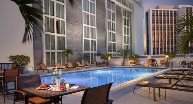 Pool at Courtyard by Marriott Miami