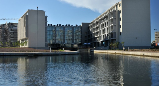 Harbour Bridge Hotel and Suites